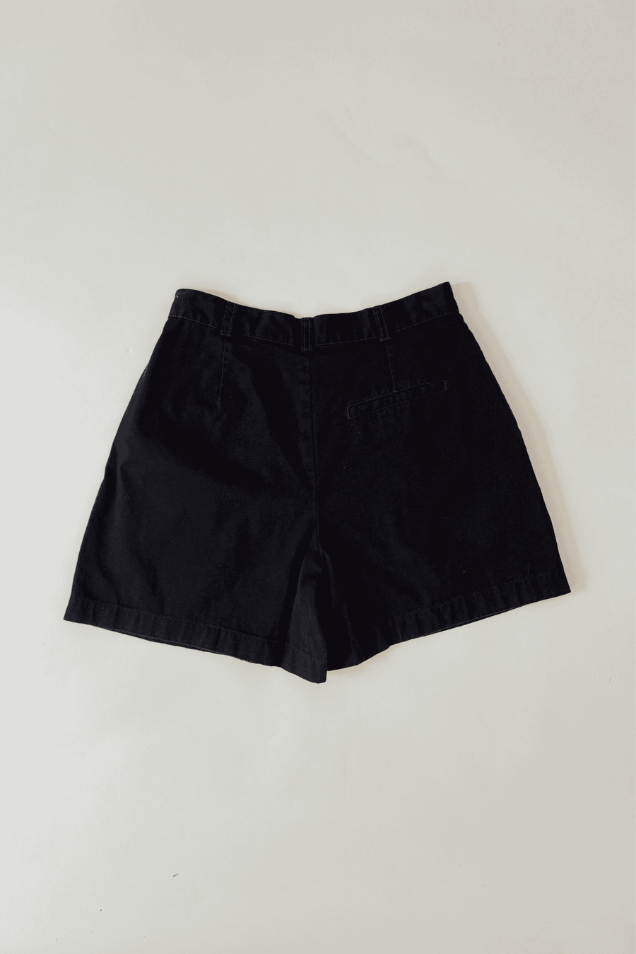 2000s Vintage Dockers Black High Waist Shorts Size 10