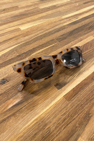 Thrifted Retro Tortoise Sunglasses
