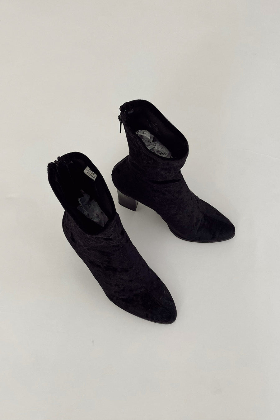 Preloved Impo Stretch Black Velvet Ankle Boots / Women's Size 7